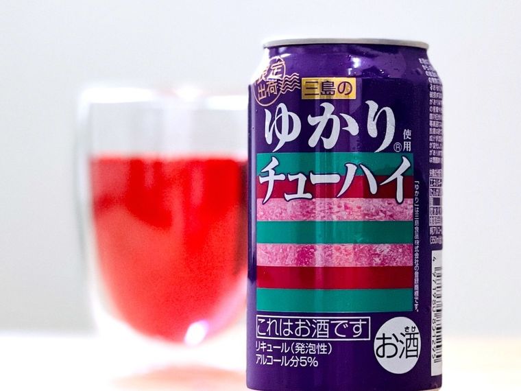三島のゆかり使用チューハイの缶と中身