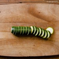 【作り方】えびとズッキーニのアヒージョ風炒め
