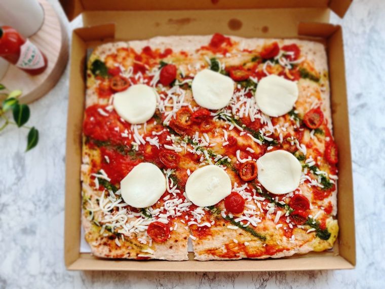 コストコのピンサマルゲリータの蓋を開けたところ