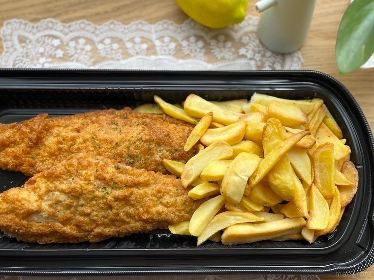 コストコのフィッシュチップスのパッケージの蓋を取ったところ