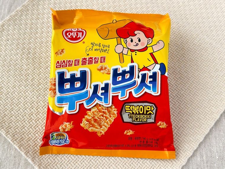 オットギ プショプショトッポキ味90gのパッケージ