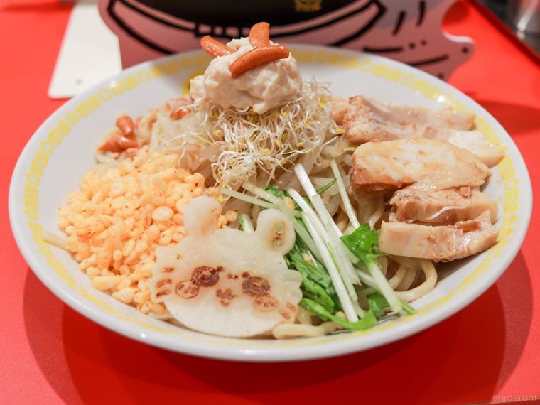 ちいかわラーメン豚の冷やし中華柿の種トッピング