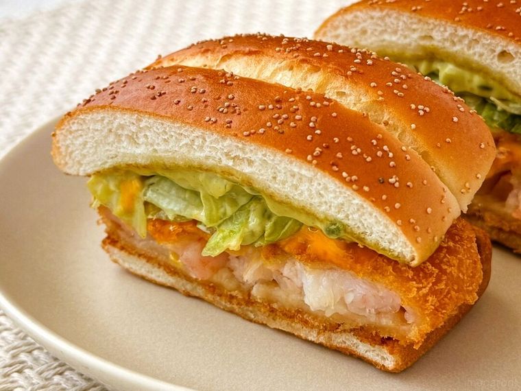 「チーズアボカドマヨシュリンプ」の断面