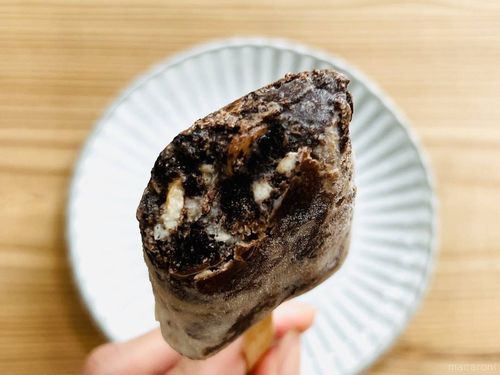 ブラックサンダー公式レシピに「作り置きしておきたい」。牛乳だけでザックザクなアイスが作れた！
