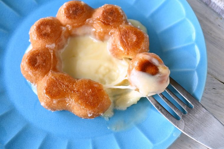 焼きポン・デ・リングの進化系。チーズフォンデュ風が魅惑のアレンジだった