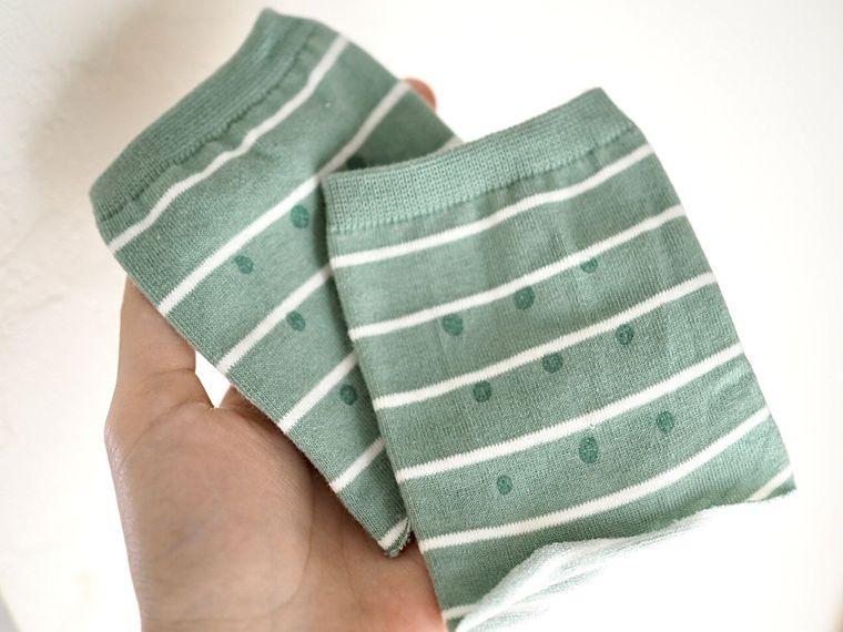 靴下で作る膝あて