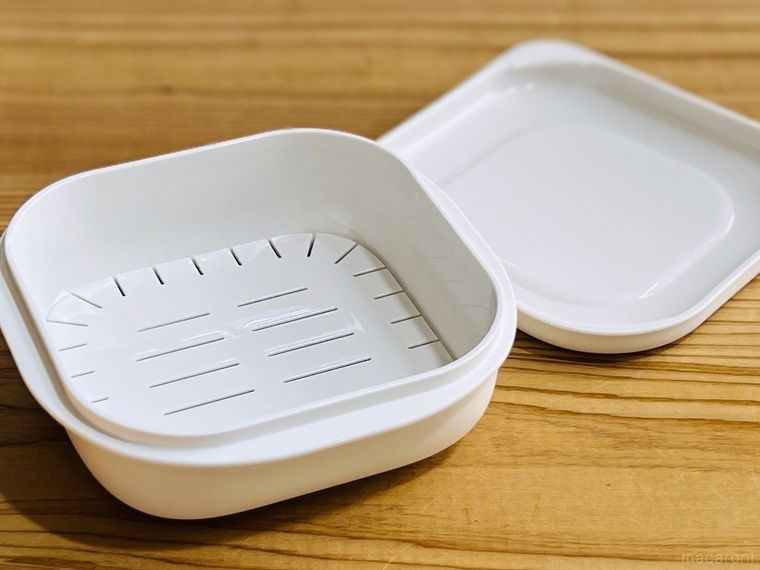 冷凍ごはん容器 K748のフタを開けた様子