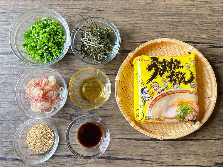 うまかっちゃんの油そばの材料