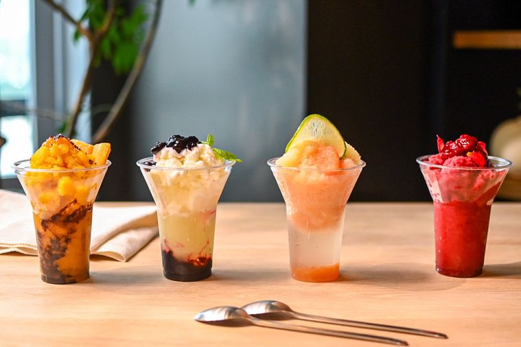 スイーツが並んでいるところ