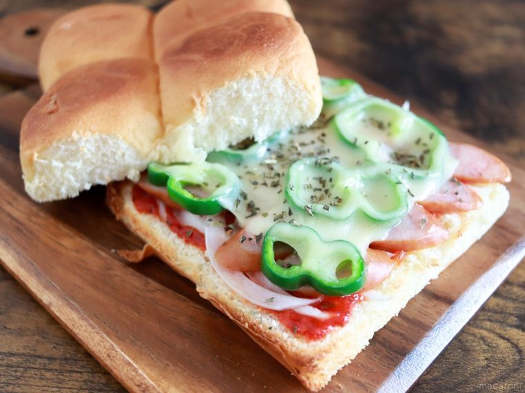 スライダーを木の板にのせている