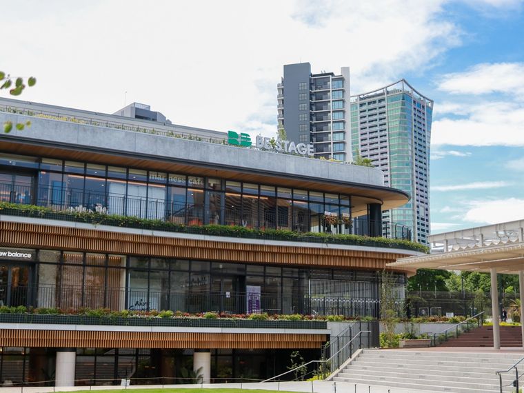 代々木公園側から見た代々木公園 BE STAGEの外観