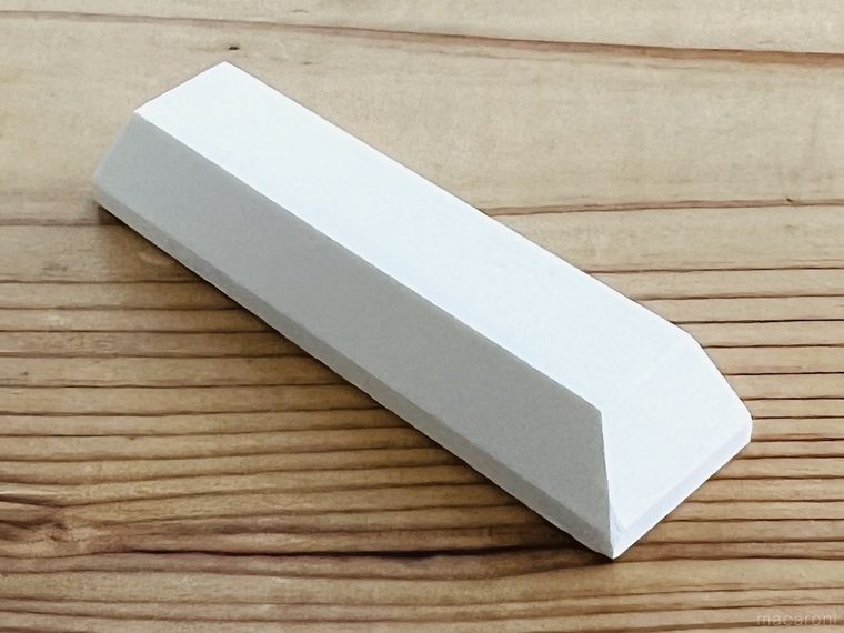 ダイソーの珪藻土スティックをパッケージから出した様子