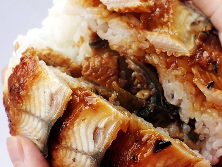 うなぎおにぎりの中身