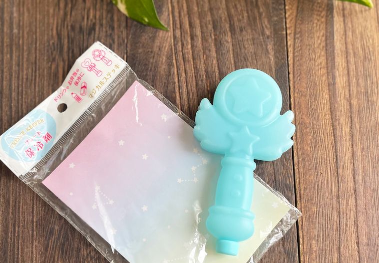 凍らせたプレート保冷剤 マジカルステッキ