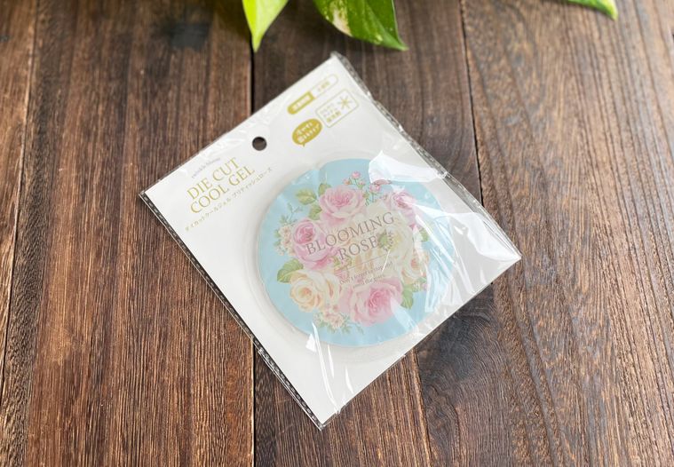 セリアのプリティローズ保冷剤