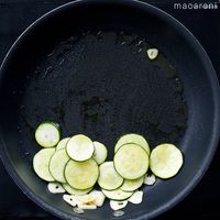 作り方 ズッキーニのペペロンチーノ
