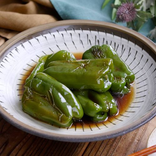 まるごとピーマンのくたくた煮