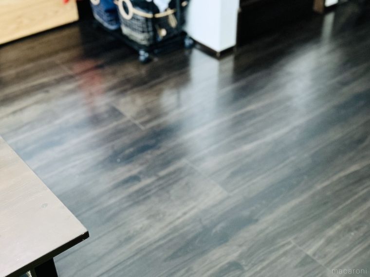 拭き掃除が終わったあとのフローリング