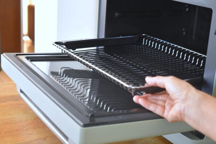 オーブンレンジに差し入れたラック