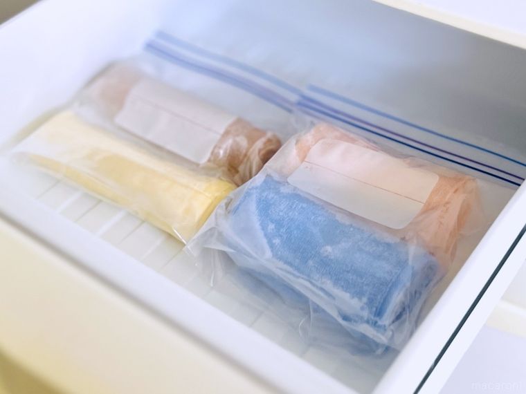 おしぼりを冷凍庫に格納した様子