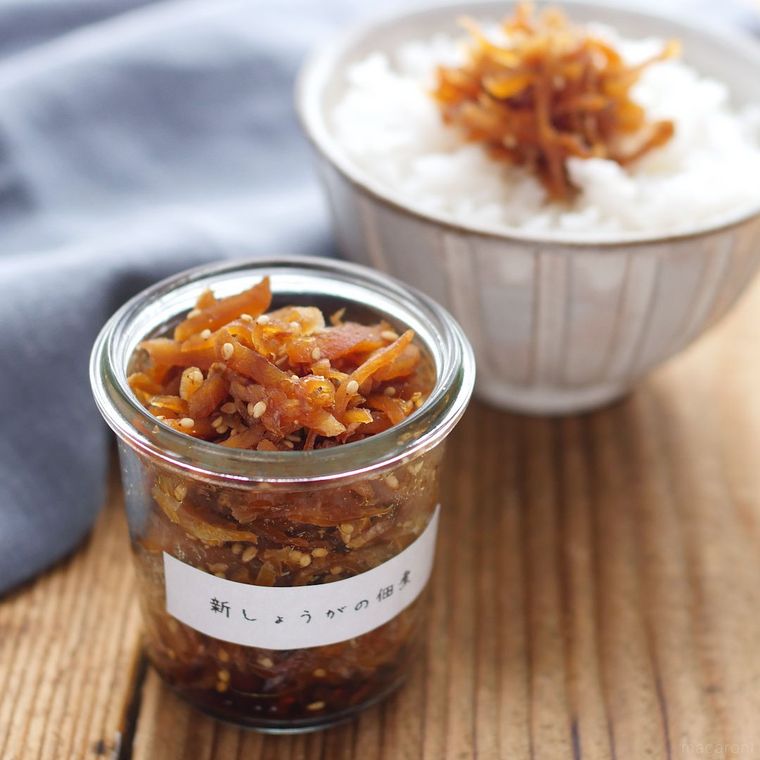 保存瓶に入った新生姜の佃煮