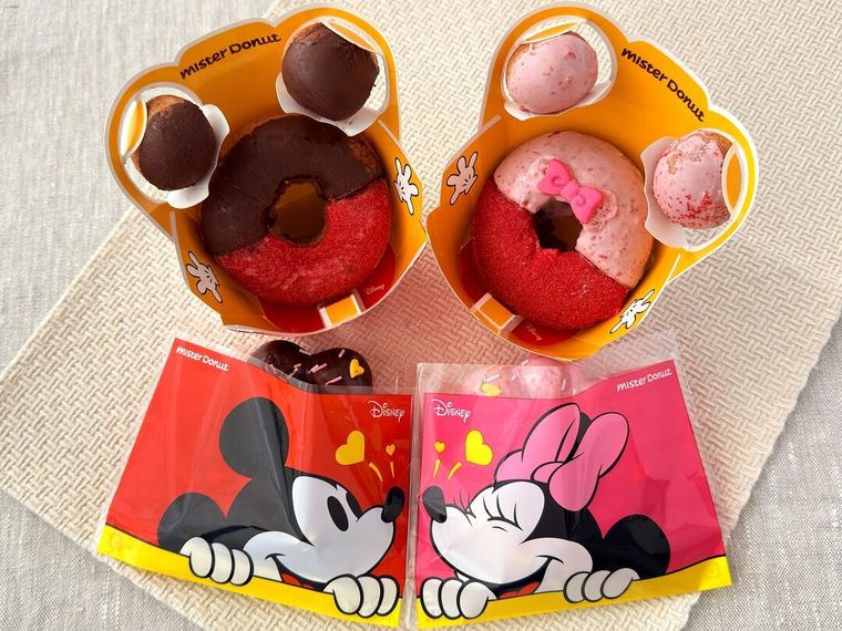 テーブルに置かれたディズニー スマイルコレクション