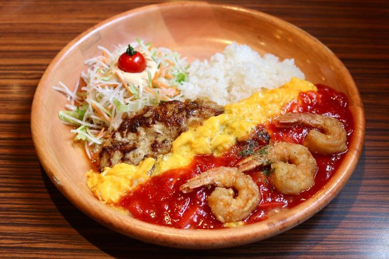 角切りトマトとシュリンプのオムバーグディッシュ