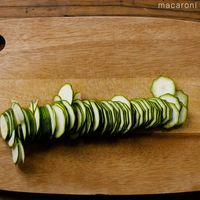 作り方 ズッキーニとモッツァレラのサラダ