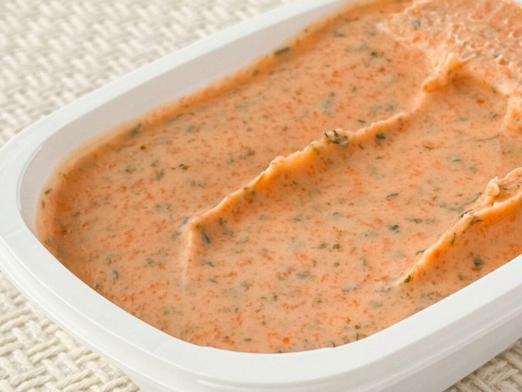 ましまし塗るガーリック たらこ入りの表面