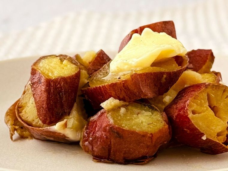 ひとくち焼き芋バターのバターが溶けている様子