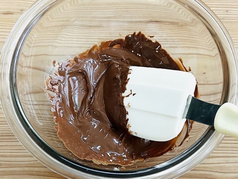 チョコレートを溶かした様子
