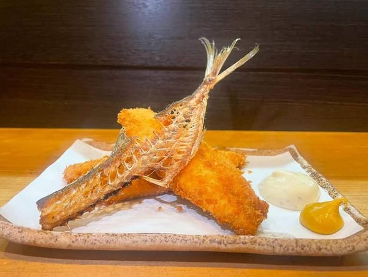 お皿に盛られた生アジフライ