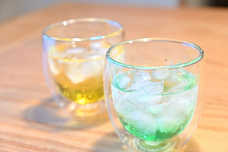 マンゴー味とメロン味の炭酸水