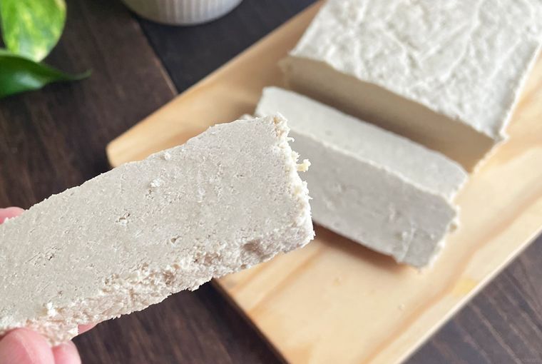 カットしたハルヴァの拡大写真