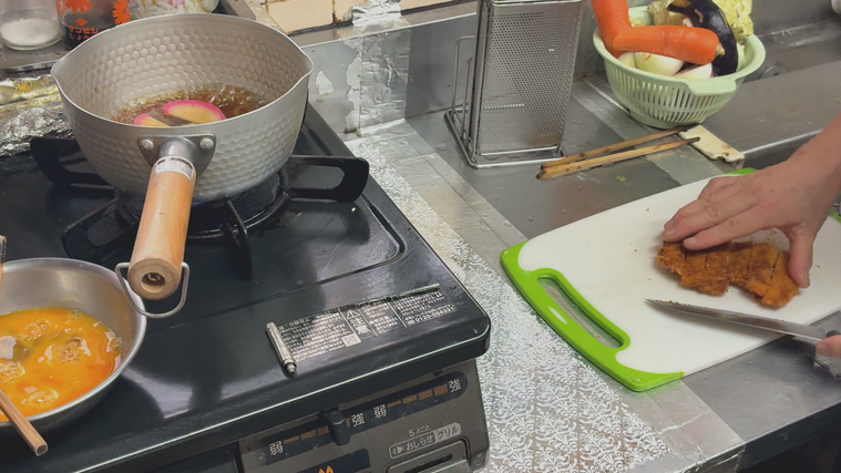 砂子商店の調理場