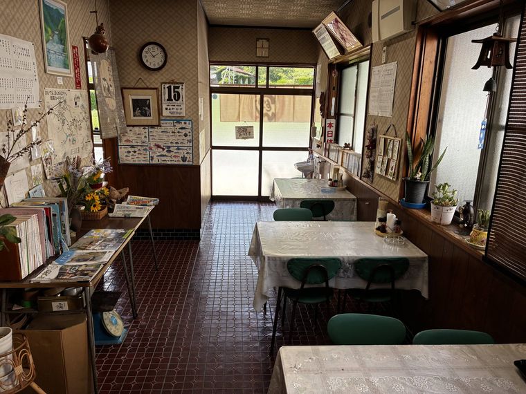 砂子商店の店舗内観