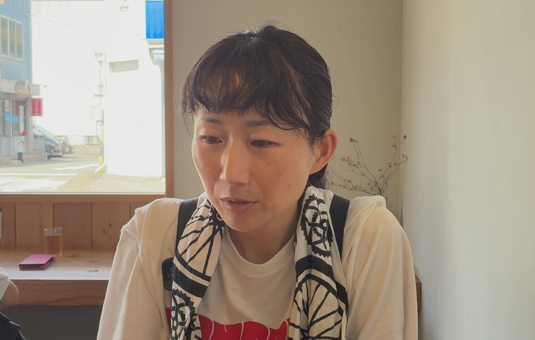 インタビューを受ける中瀬さん