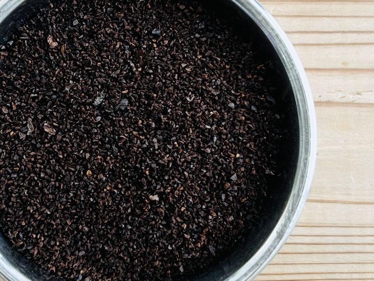 中挽きのコーヒー粉