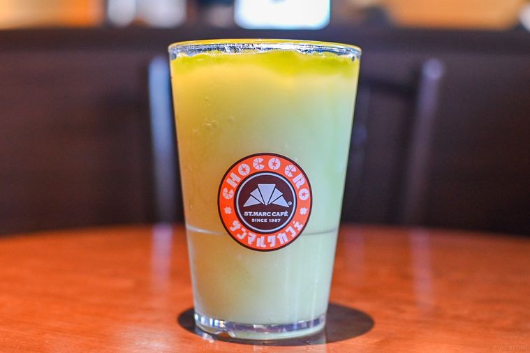 ドリンクを正面から