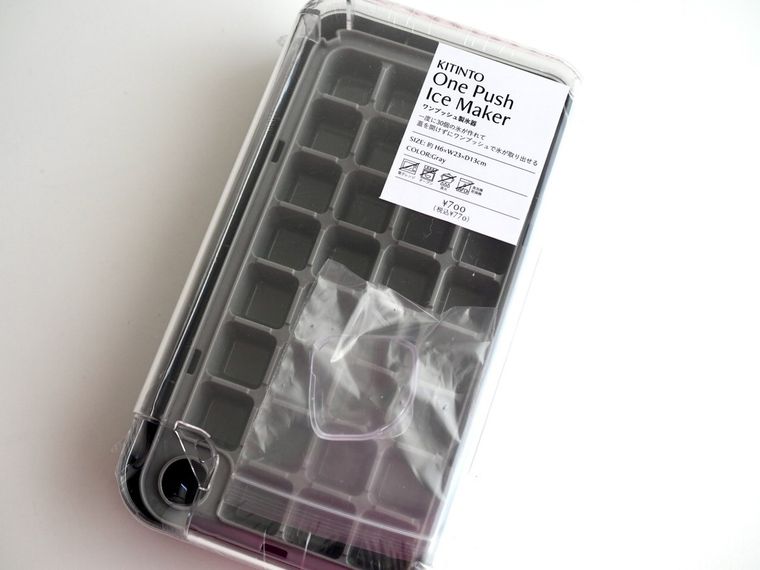 3COINSワンプッシュ製氷機