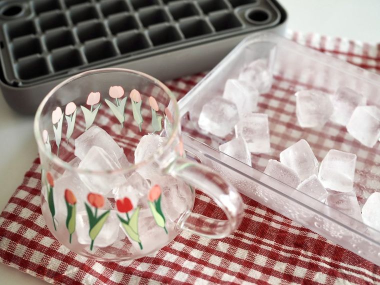 3COINSワンプッシュ製氷機