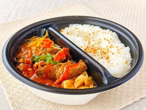 セブンの激辛四川料理水煮牛肉をレビュー飲み干したくなる旨辛味