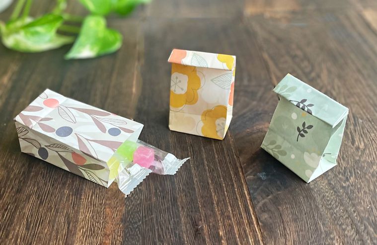 折り紙で作ったミニ紙袋