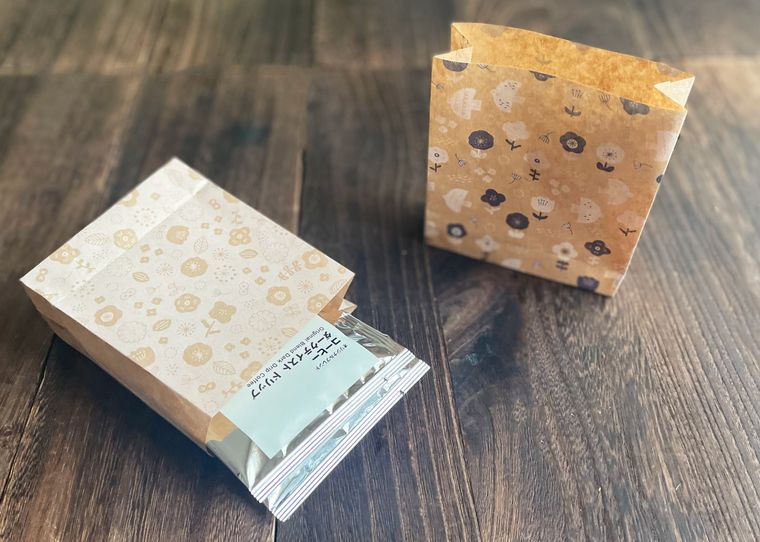 折り紙2枚で作った紙袋