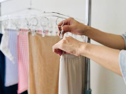 洗濯マイスターに聞いた洗濯物の干し方。部屋干しでもしっかり乾くプロに教わる洗濯術①