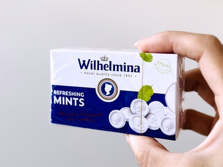 カルディのフォルトゥン ウィルヘルミナ ミントを手で持っている様子