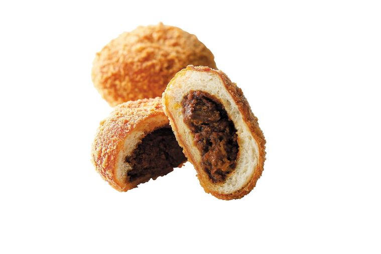 1. ゴロっと国産牛の欧風ビーフカレーパン