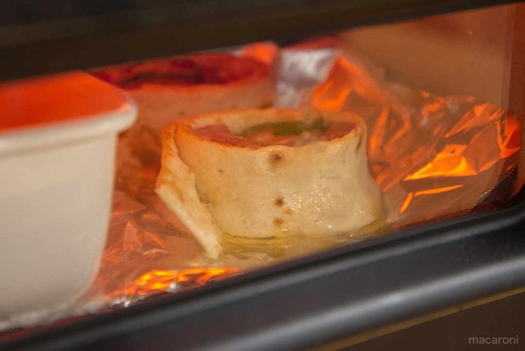 ハイローラーB.L.Tをオーブントースターで加熱