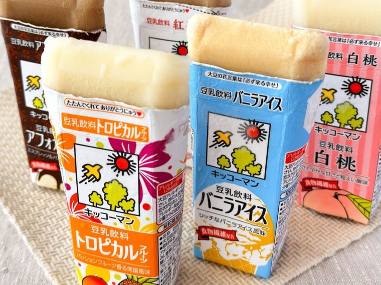 凍らせたキッコーマンのトロピカルフルーツやバニラアイスなどが並んでいる様子