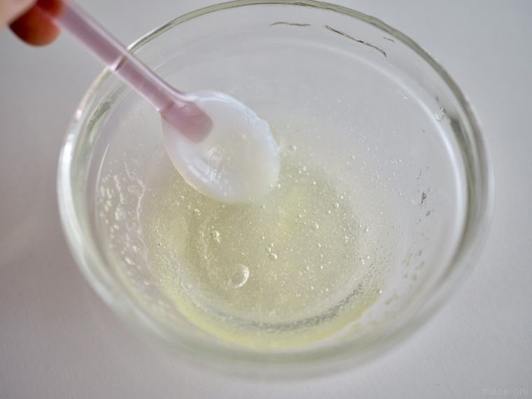 ゼラチンをふやかしているところ